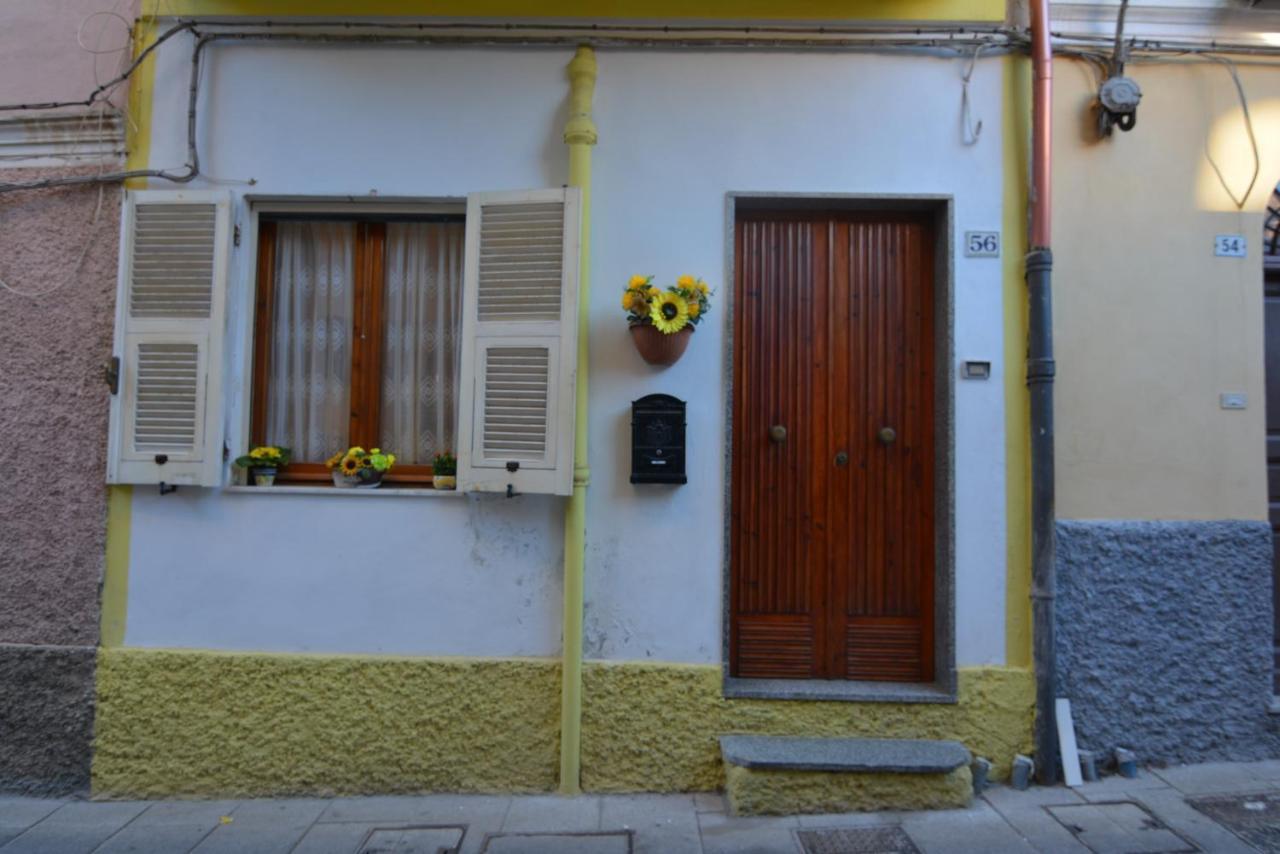 Casa Vacanze I Girasoli Iglesias Exterior foto